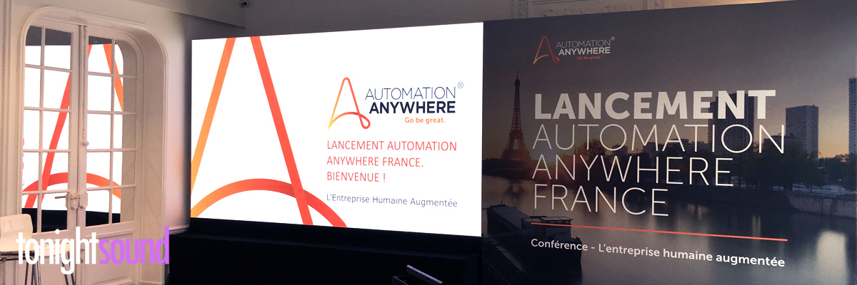 écran LED Automation Anywhere au Salon Hoche