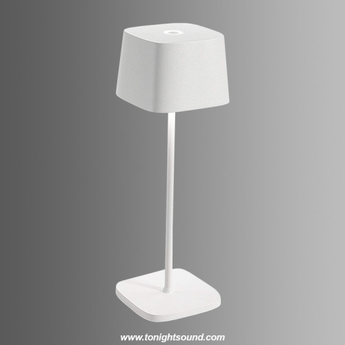 Location Lampe de table Blanche LED sur batterie Design et Compact idéal mariage